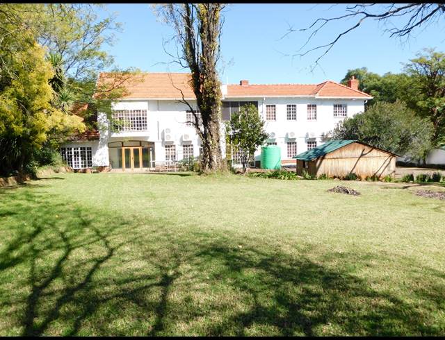 650M² OFFICE TO LET IN DUNKELD WEST